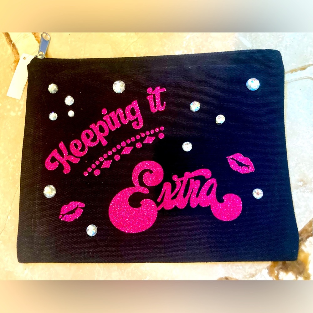 🔥KEEPING IT EXTRA🔥NWT Zippered Clutch/Pouch; glitter; crystals; pink/black